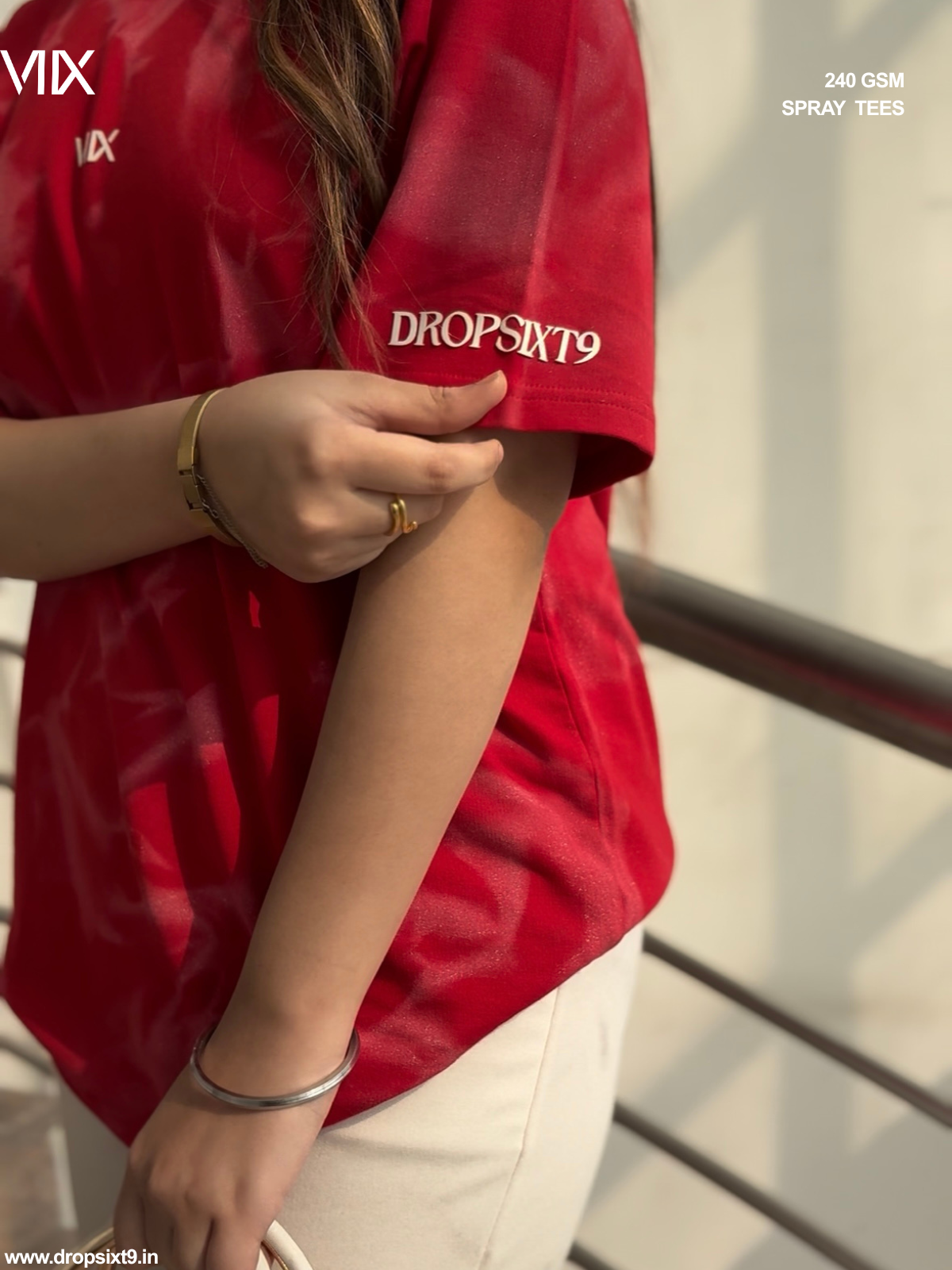 The White Cloud on a Red - Unisex Oversized T-shirt